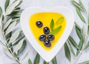 Olive oil cuts cancer and heart disease risk