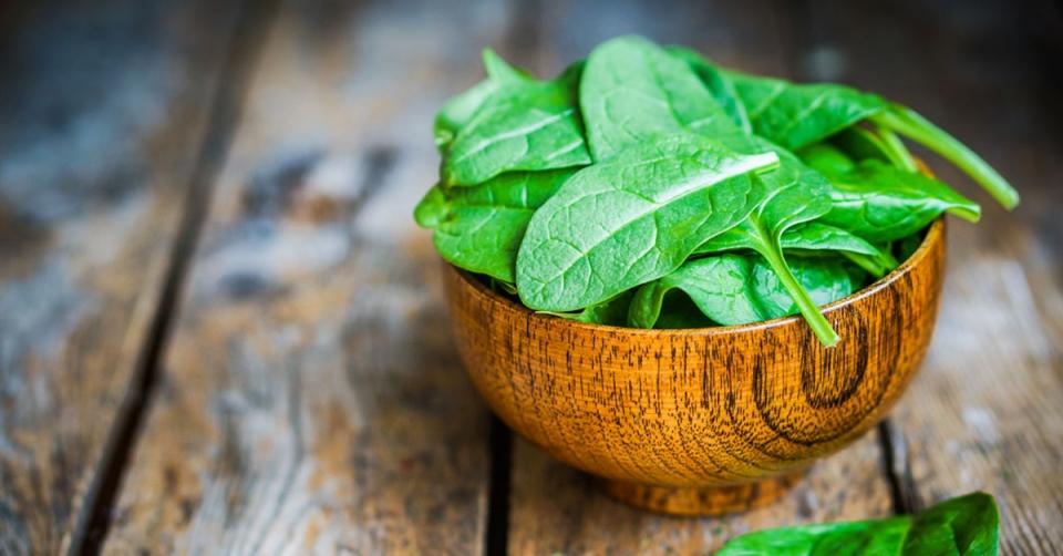 Spinach protects your eyesight as you get older image 